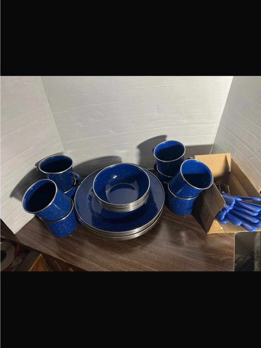 Fall is on the way ! Camping Blue Speckled Enamel Dinnerware Set - service for 8